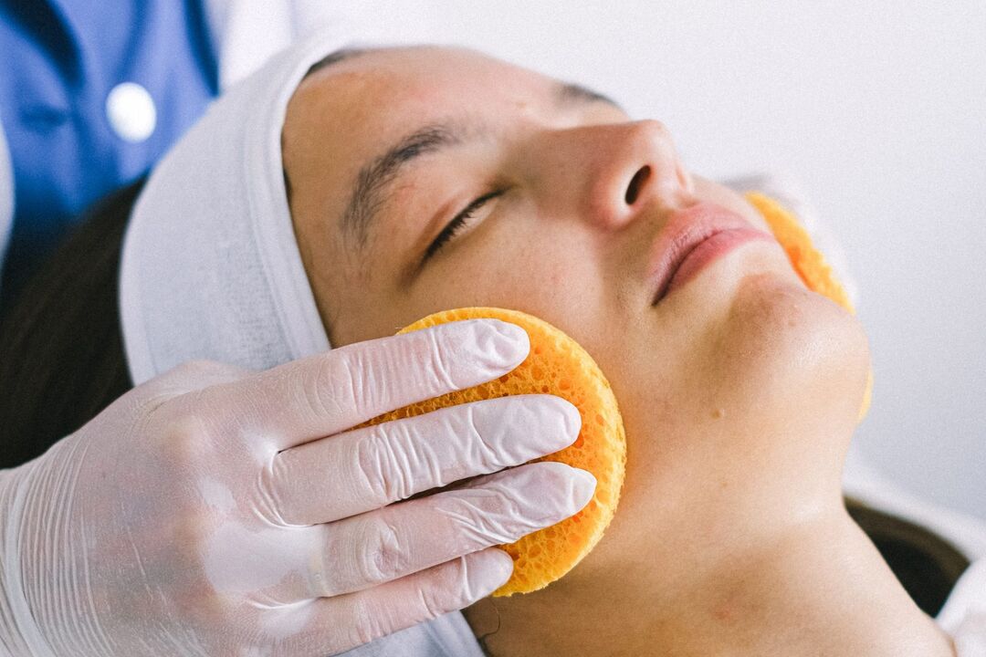 Deep cleansing of facial skin - a necessary procedure since the age of 30 years